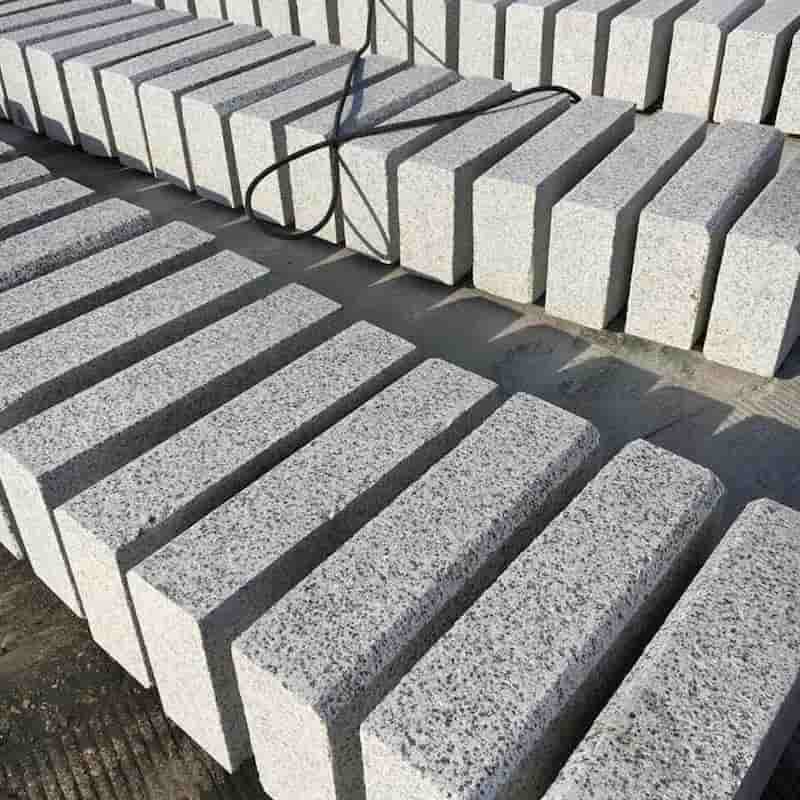 تصویر 3 از جدول بتنی شیار دار برای هدایت آب های سطحی